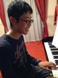 男の子がピアノを習うこと