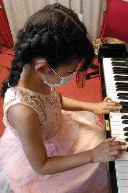 小4 ピアノ発表会